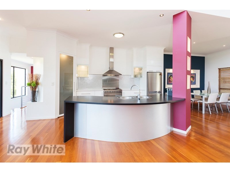 5 Larkspur Street, Redland Bay QLD 4165