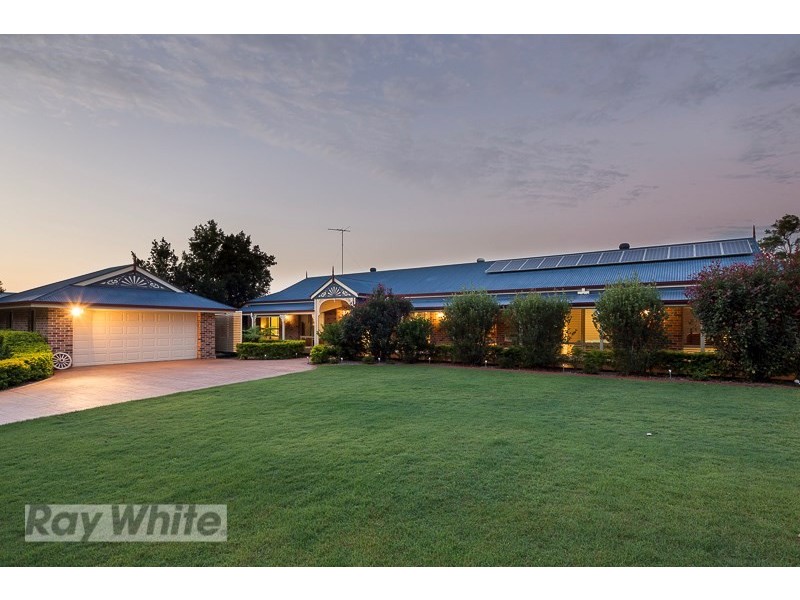 34 Malcomia Street, Redland Bay QLD 4165