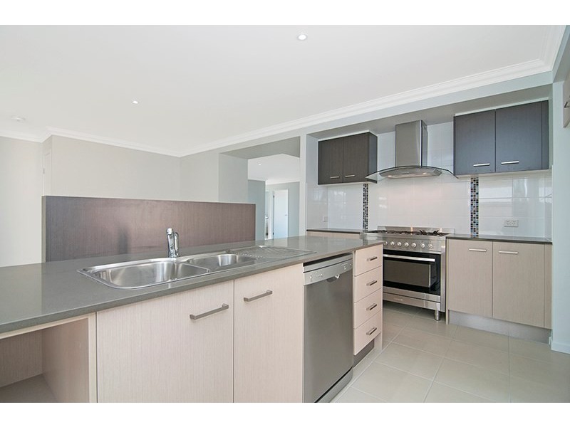 45 Unwin Road, Redland Bay QLD 4165