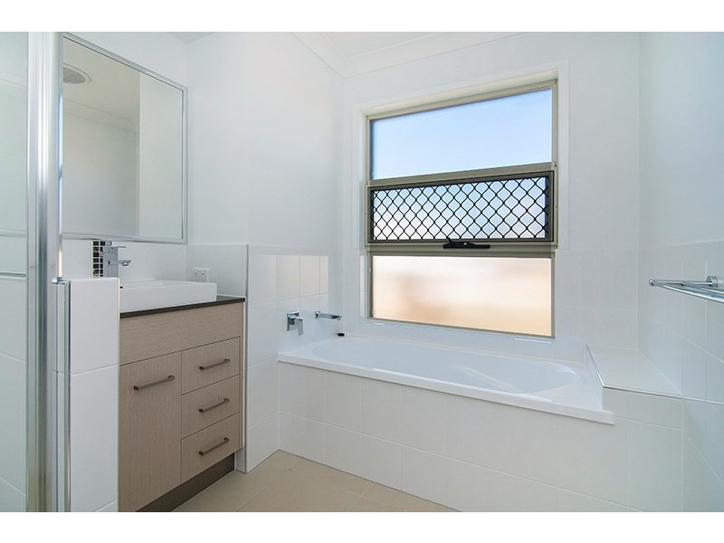 45 Unwin Road, Redland Bay QLD 4165