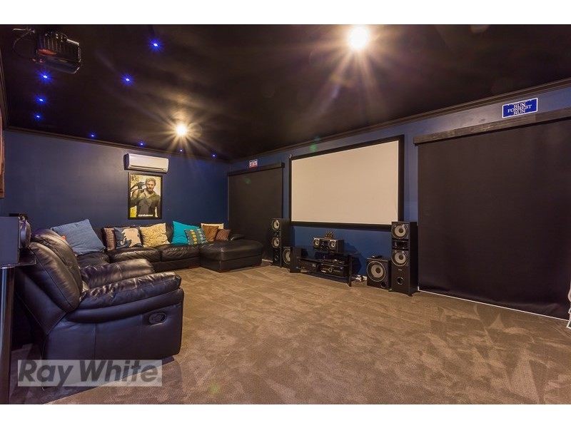 42 Bedarra Street, Redland Bay QLD 4165