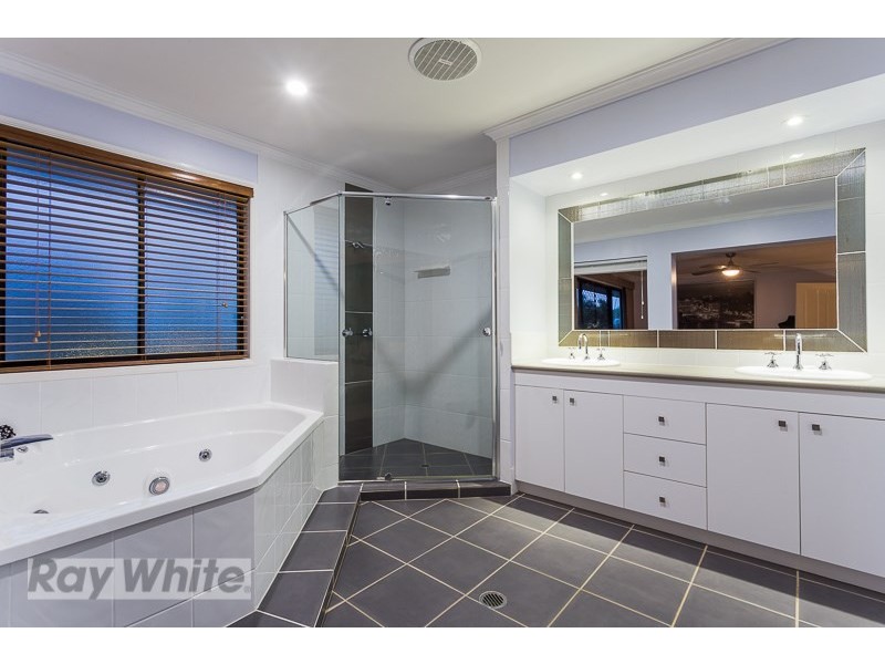 42 Bedarra Street, Redland Bay QLD 4165