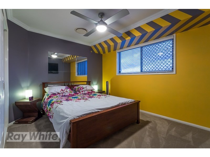 42 Bedarra Street, Redland Bay QLD 4165