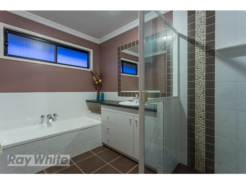 42 Bedarra Street, Redland Bay QLD 4165