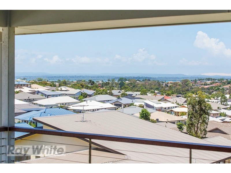 8 Turtle Place, Redland Bay QLD 4165