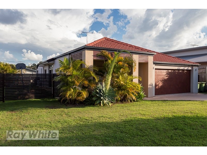18 Cole Street, Redland Bay QLD 4165