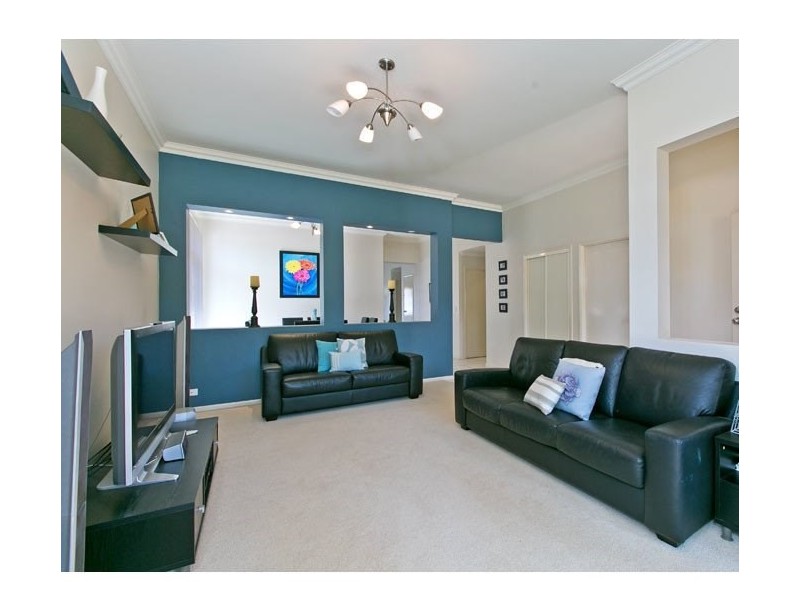 18 Cole Street, Redland Bay QLD 4165