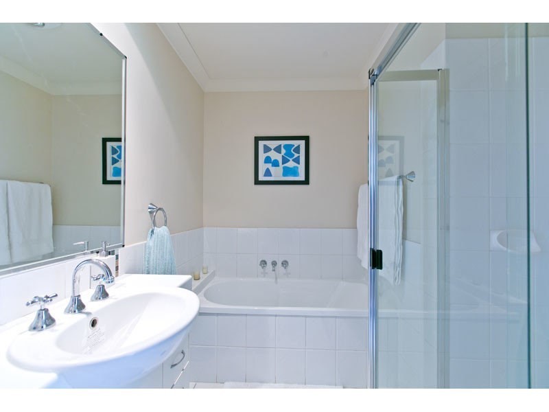 18 Cole Street, Redland Bay QLD 4165