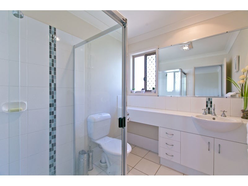 18 Cole Street, Redland Bay QLD 4165