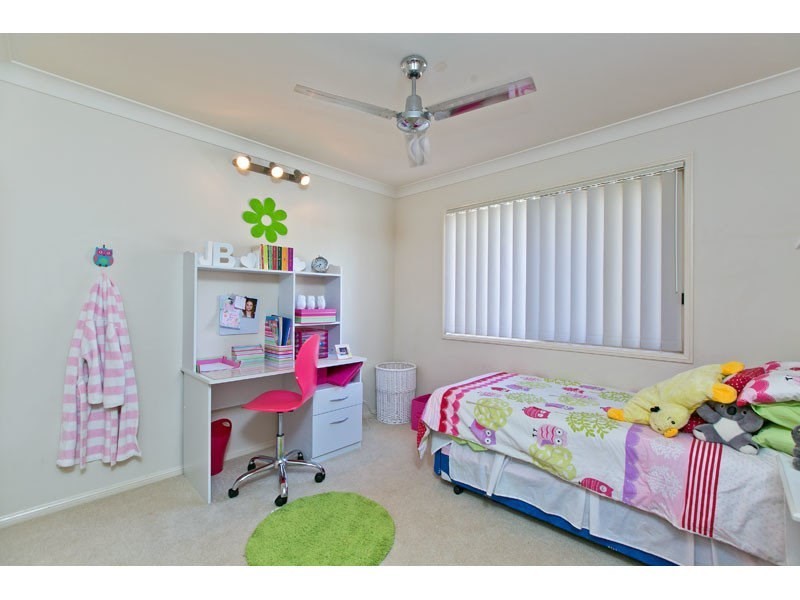 18 Cole Street, Redland Bay QLD 4165