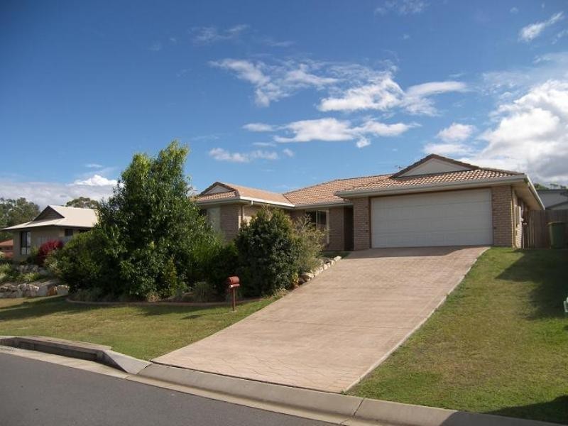 11 Anchor Place, Redland Bay QLD 4165