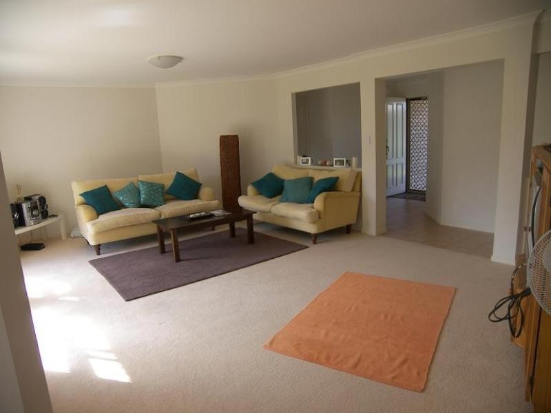 11 Anchor Place, Redland Bay QLD 4165
