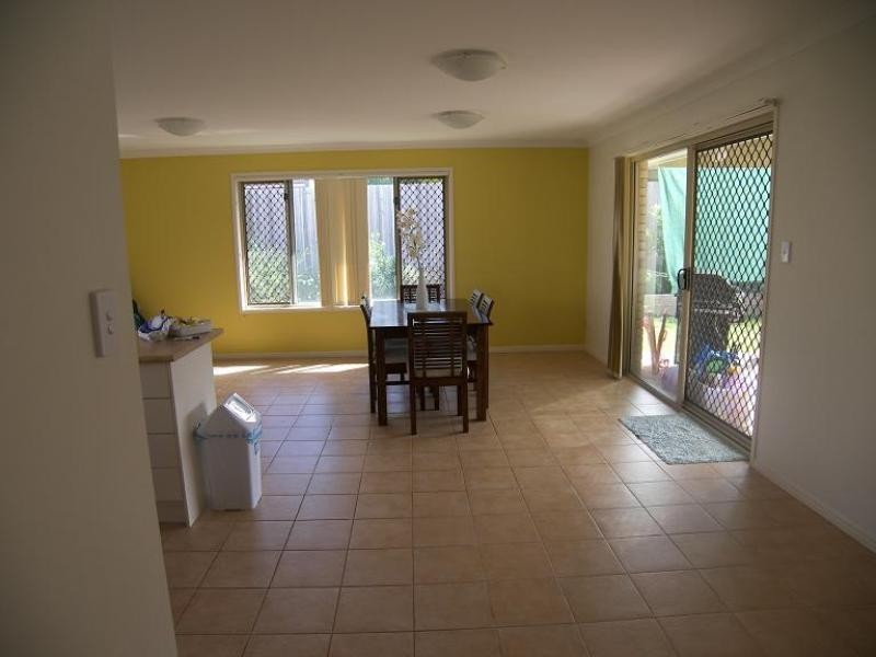 11 Anchor Place, Redland Bay QLD 4165
