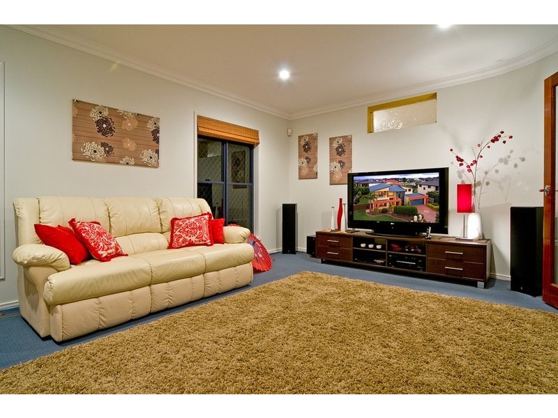 111 School Of Arts Road, Redland Bay QLD 4165