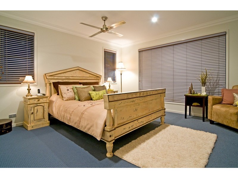 111 School Of Arts Road, Redland Bay QLD 4165