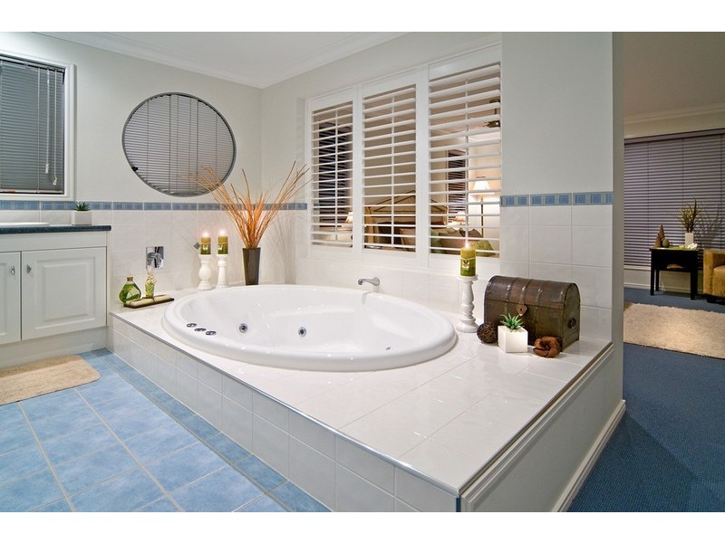 111 School Of Arts Road, Redland Bay QLD 4165