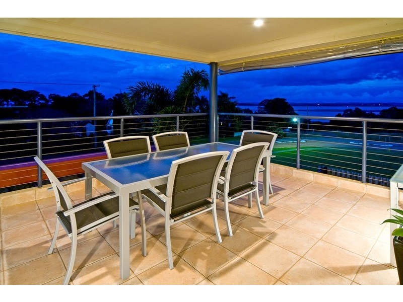 111 School Of Arts Road, Redland Bay QLD 4165