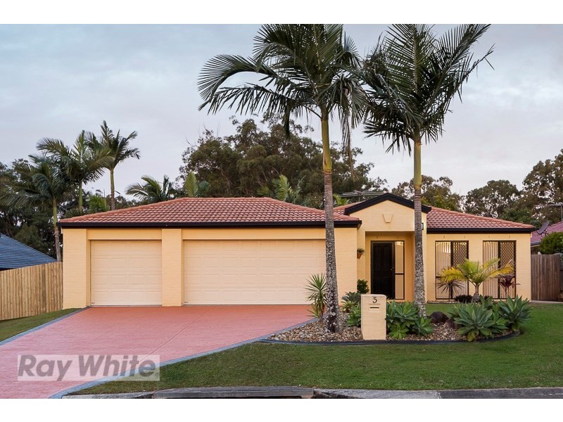 5 Marjorie Buckler Avenue, Redland Bay QLD 4165