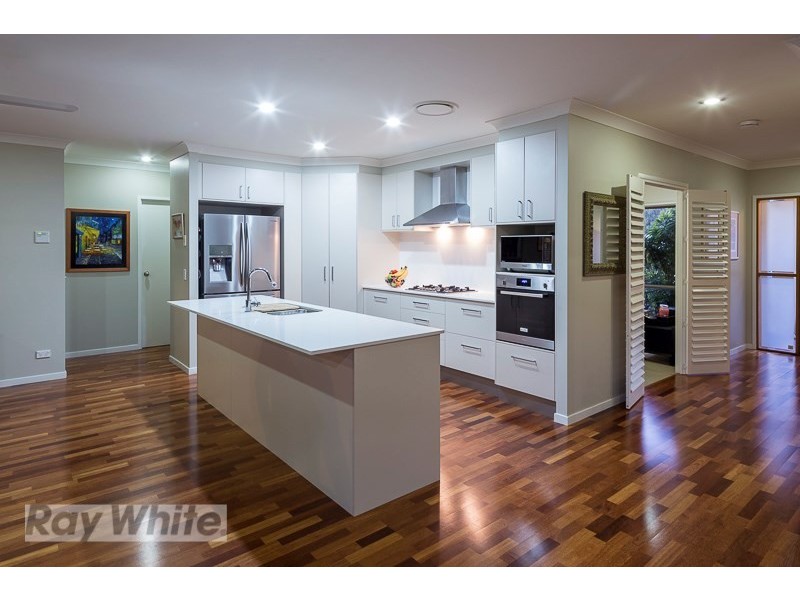 9 Pyrus Place, Redland Bay QLD 4165
