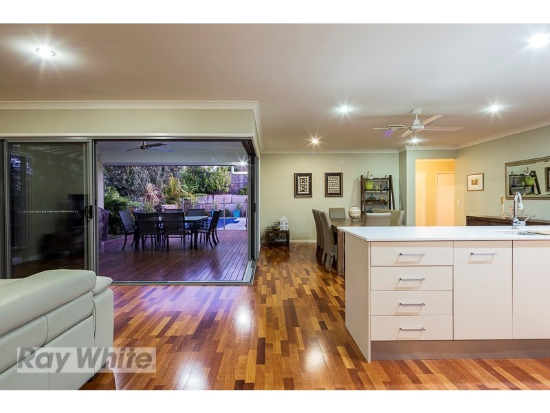 9 Pyrus Place, Redland Bay QLD 4165