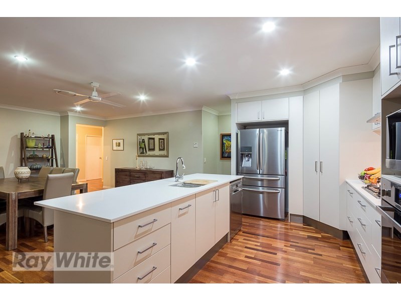 9 Pyrus Place, Redland Bay QLD 4165