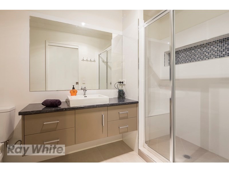 9 Pyrus Place, Redland Bay QLD 4165
