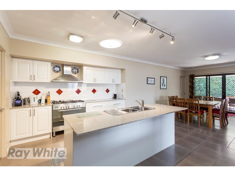 29 Hoskins Drive, Wellington Point QLD 4160