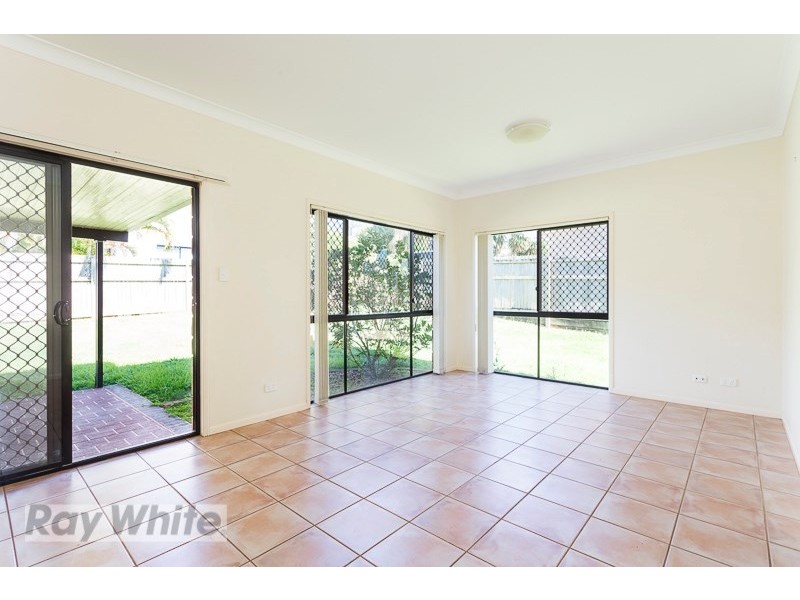 4 Creedin Court, Redland Bay QLD 4165