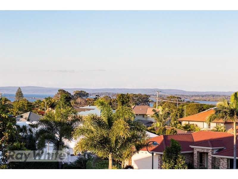 4 Creedin Court, Redland Bay QLD 4165
