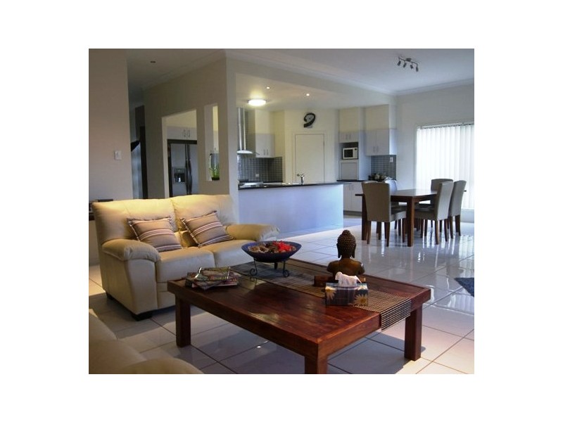 69 Spinnaker Circuit, Redland Bay QLD 4165