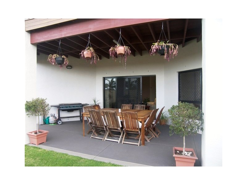 69 Spinnaker Circuit, Redland Bay QLD 4165