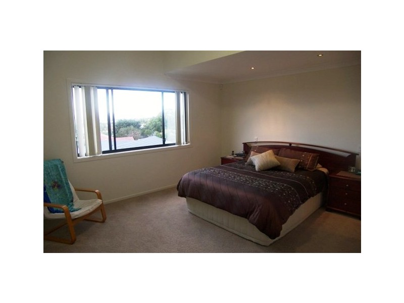 69 Spinnaker Circuit, Redland Bay QLD 4165