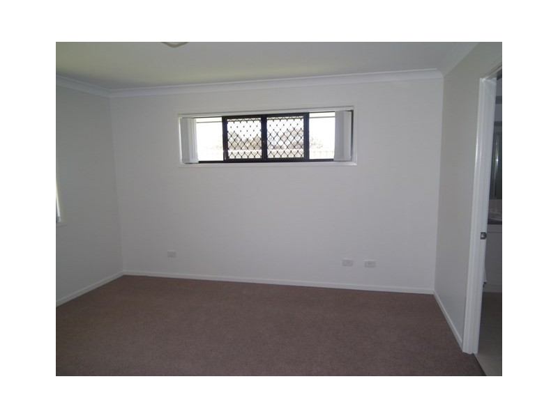 37 Lancaster Circuit, Redland Bay QLD 4165