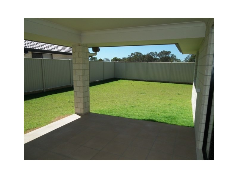 37 Lancaster Circuit, Redland Bay QLD 4165