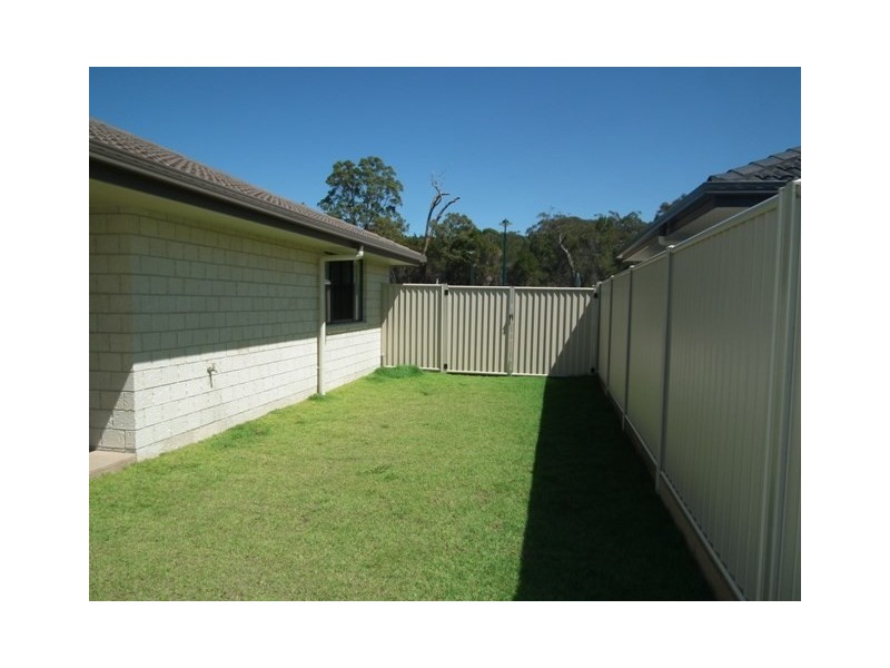 37 Lancaster Circuit, Redland Bay QLD 4165