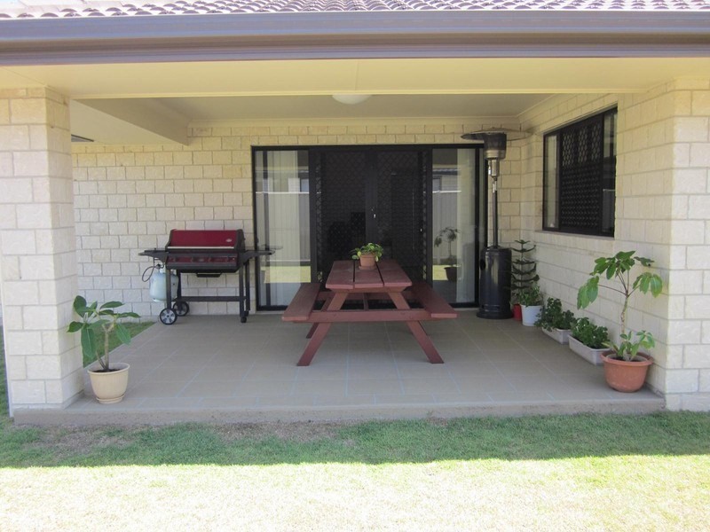 37 Lancaster Circuit, Redland Bay QLD 4165
