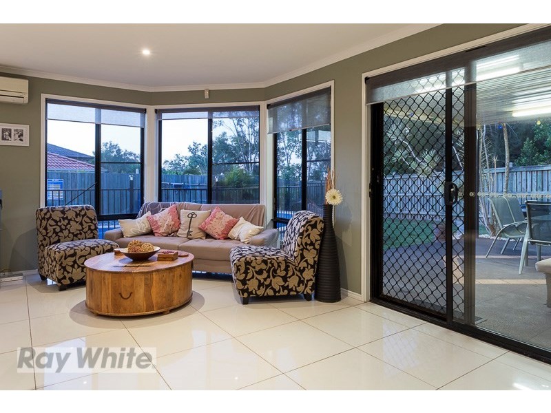 16 Ebony Crescent, Redland Bay QLD 4165