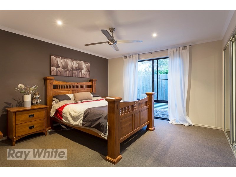 16 Ebony Crescent, Redland Bay QLD 4165