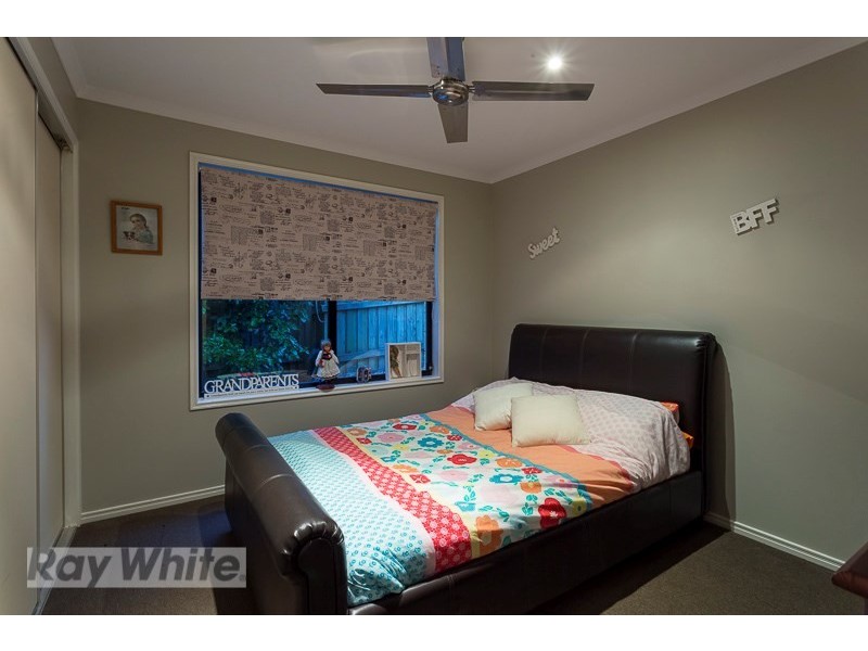 16 Ebony Crescent, Redland Bay QLD 4165
