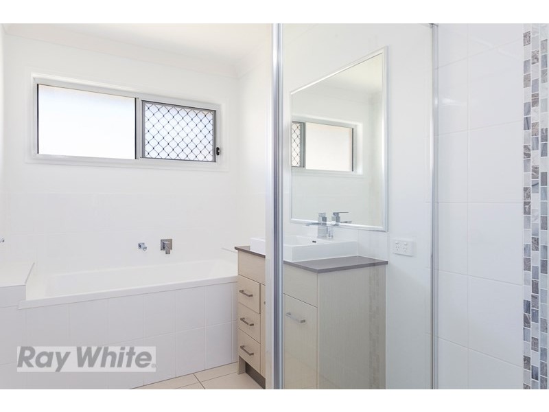 13 Pine Terrace (off Peel Street), Redland Bay QLD 4165