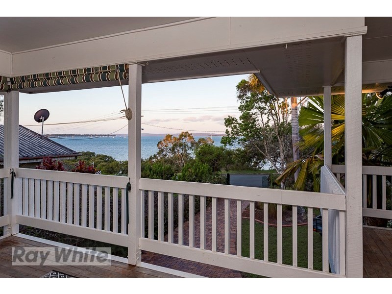 3 Broadwater Terrace, Redland Bay QLD 4165