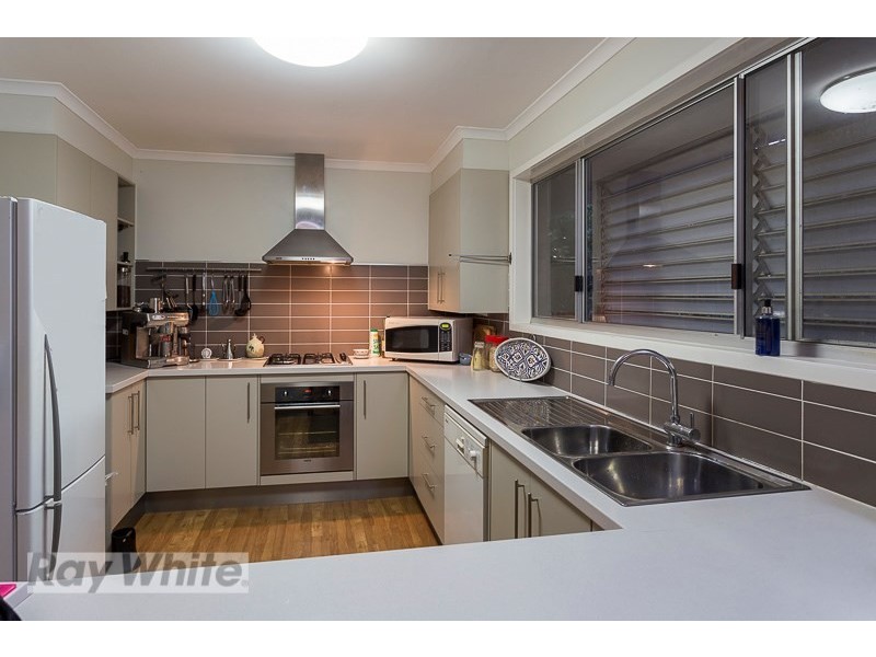 3 Broadwater Terrace, Redland Bay QLD 4165