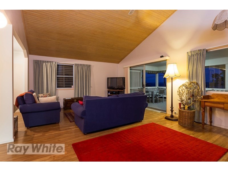 3 Broadwater Terrace, Redland Bay QLD 4165