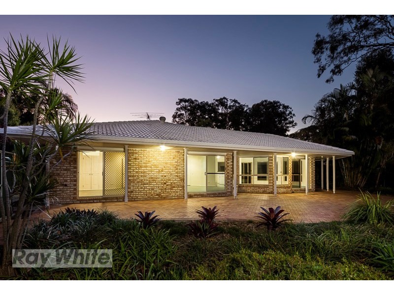 8 Vine Street, Redland Bay QLD 4165