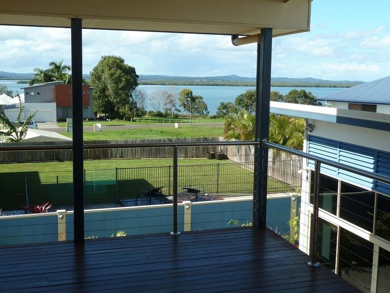 6 Baylink Drive, Redland Bay QLD 4165