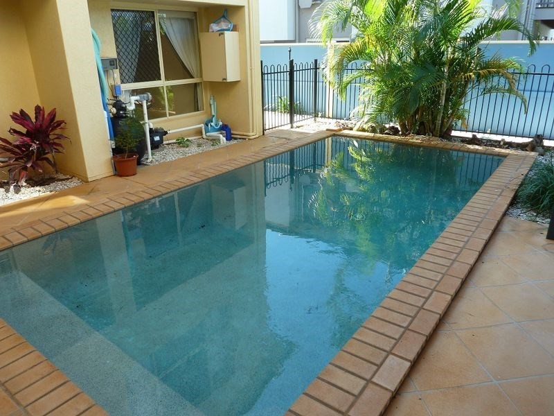 6 Baylink Drive, Redland Bay QLD 4165