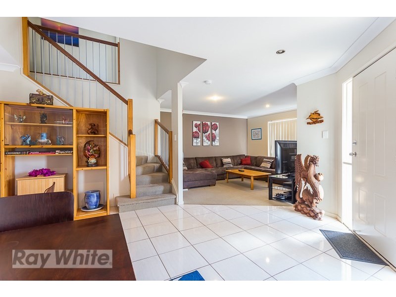 2 Shaw Place, Redland Bay QLD 4165