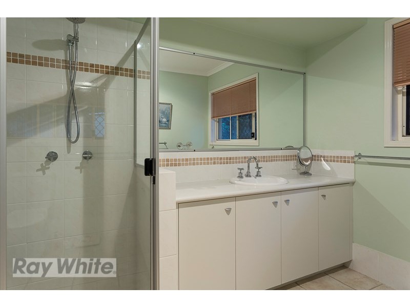 12 Keirnan Street, Redland Bay QLD 4165