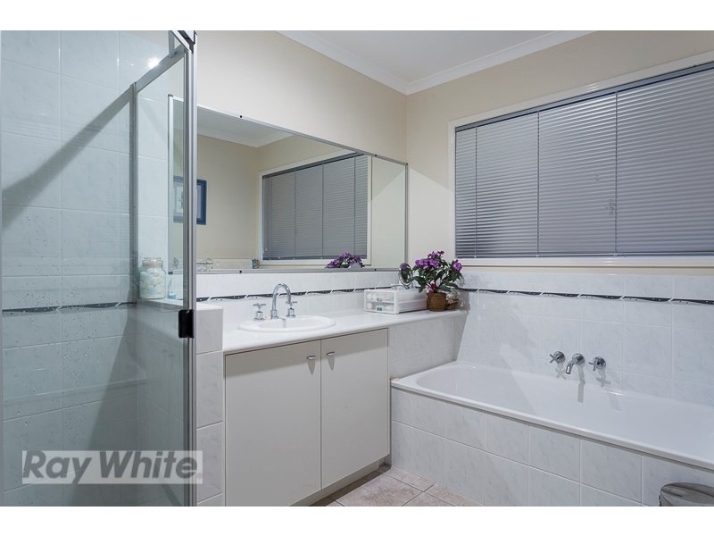 12 Keirnan Street, Redland Bay QLD 4165