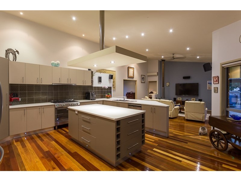 20 Kimbolton Drive, Redland Bay QLD 4165